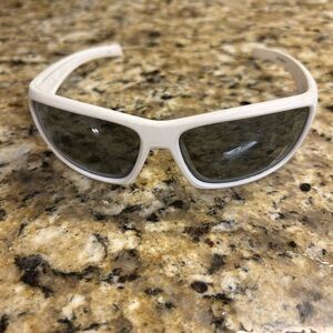 Reseller lot of sunglasses